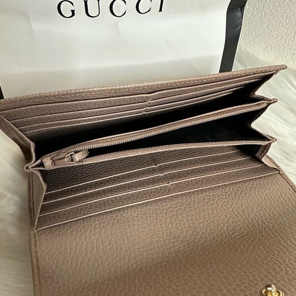 💯Authentic Gucci Zipped Around Long Wallet 🍀 - Picture 6 of 16